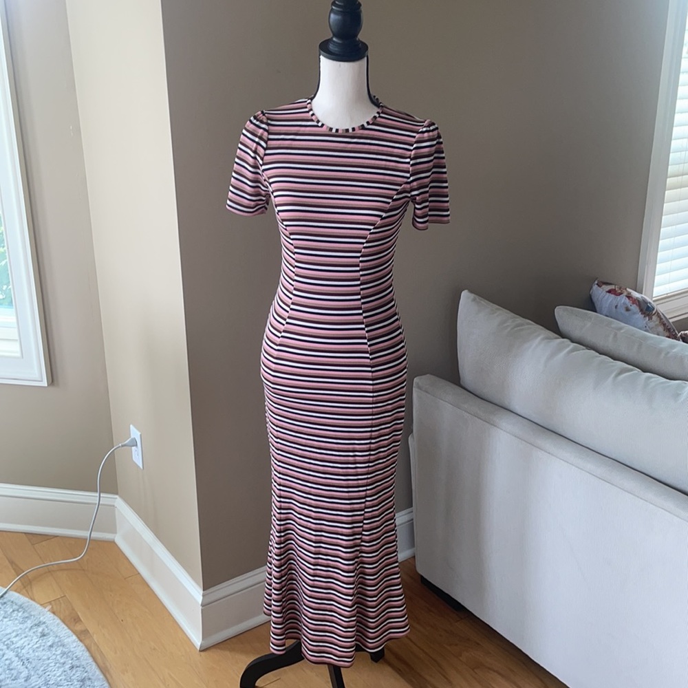 Stripes, short sleeve, key whole neck dress
